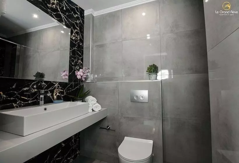 Le Grand Reve Apartments & Luxury Suites
