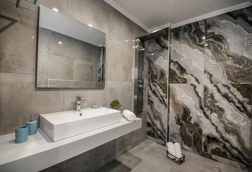 Le Grand Reve Apartments & Luxury Suites