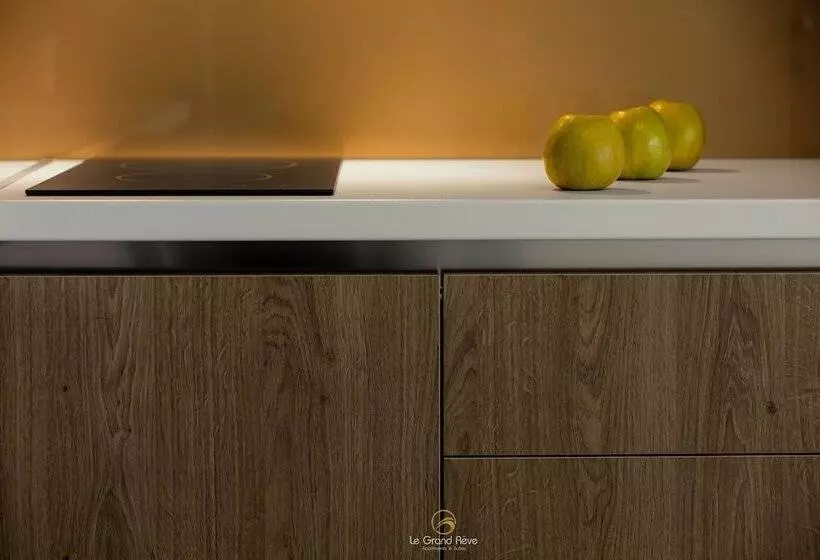 Le Grand Reve Apartments & Luxury Suites