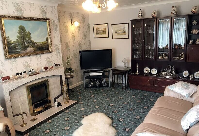 مبيت وإفطار Erwlon Farm