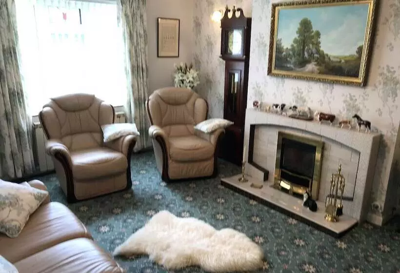 ベッドアンドブレックファースト Erwlon Farm