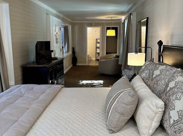 فندق Napa Valley Railway Inn