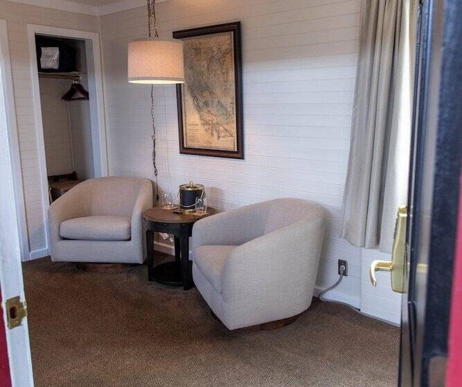 فندق Napa Valley Railway Inn