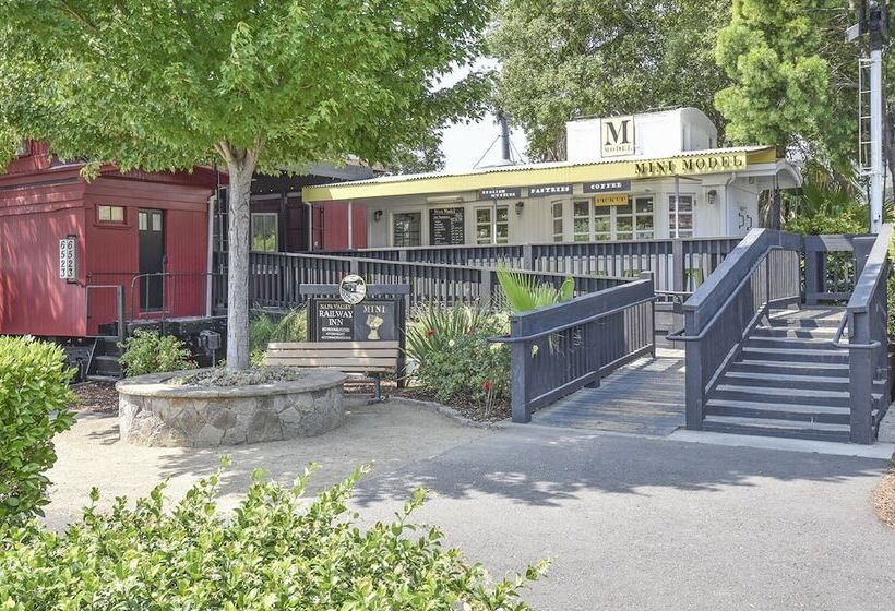 فندق Napa Valley Railway Inn