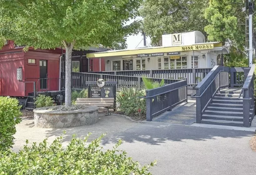 Hotelli Napa Valley Railway Inn