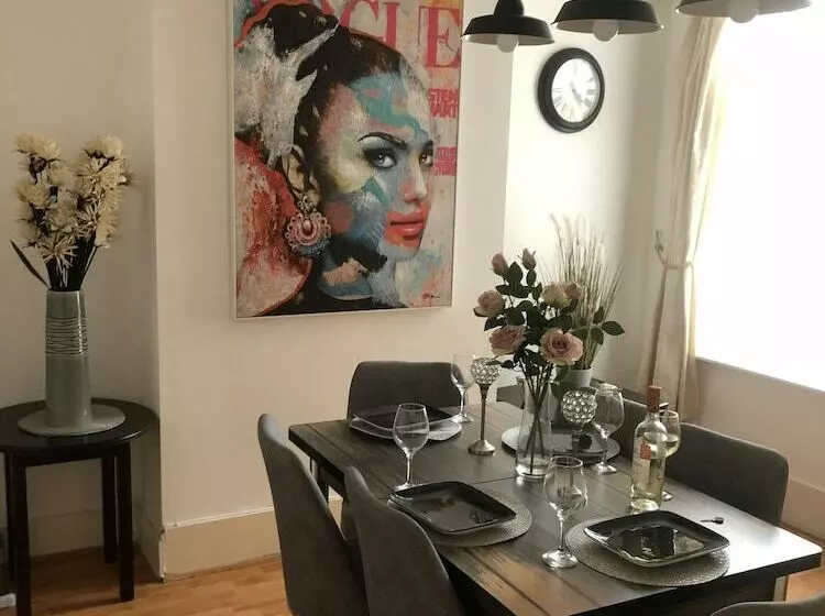 レジデンス Lovely 3bed House In Gillingham