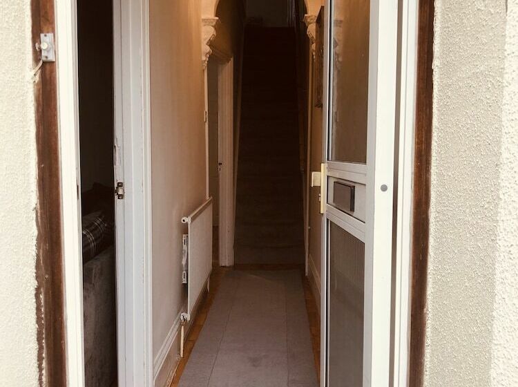 Residência Lovely 3bed House In Gillingham