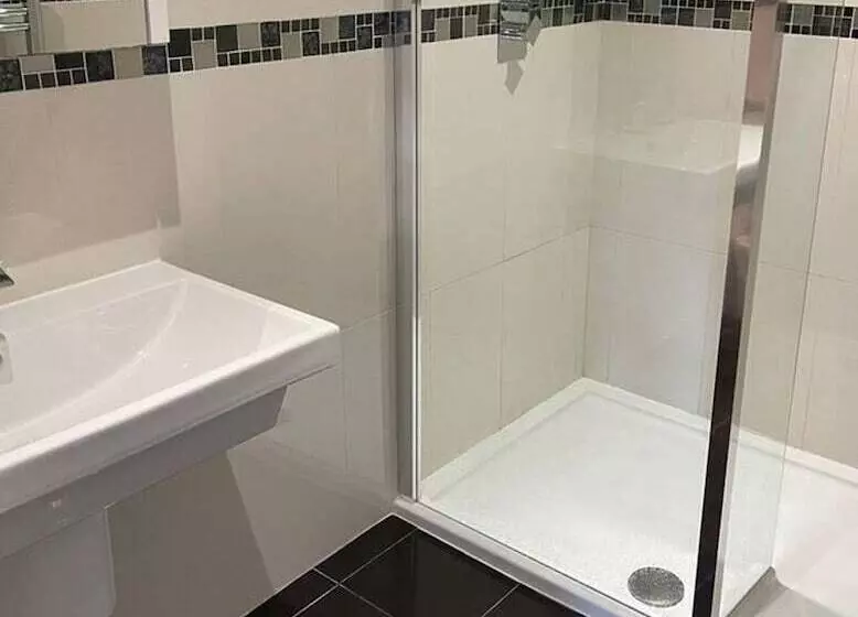 اقامتگاه Spacious 3br Home In Bedford For Big Groups