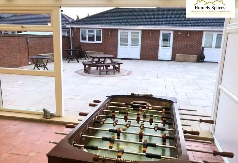 اقامتگاه Spacious 3br Home In Bedford For Big Groups
