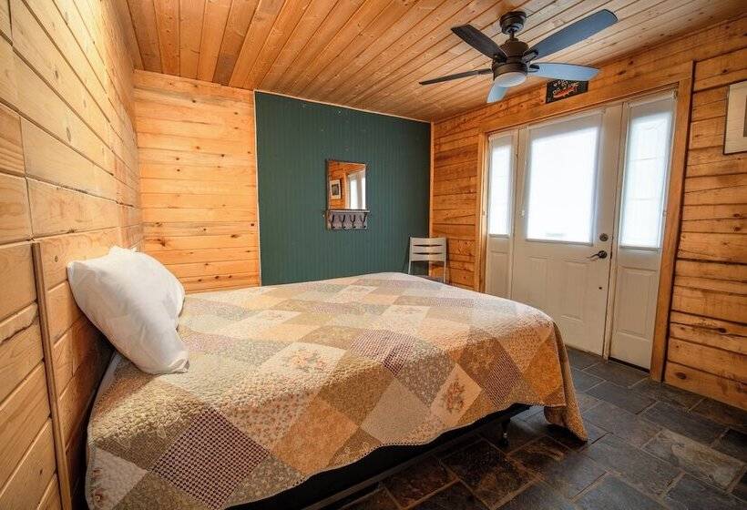 فندق Alpine Lodge