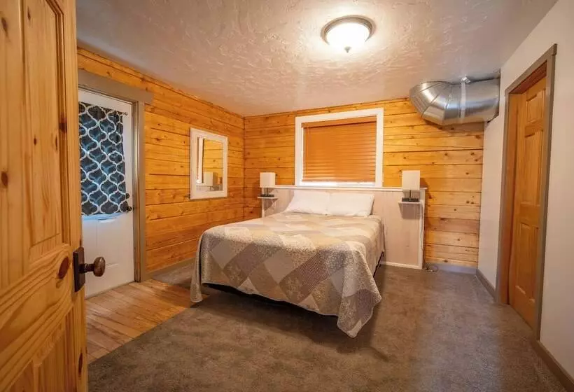 ホテル Alpine Lodge