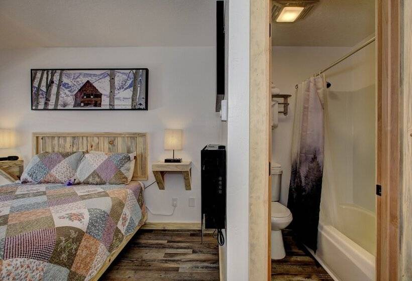 فندق Alpine Lodge