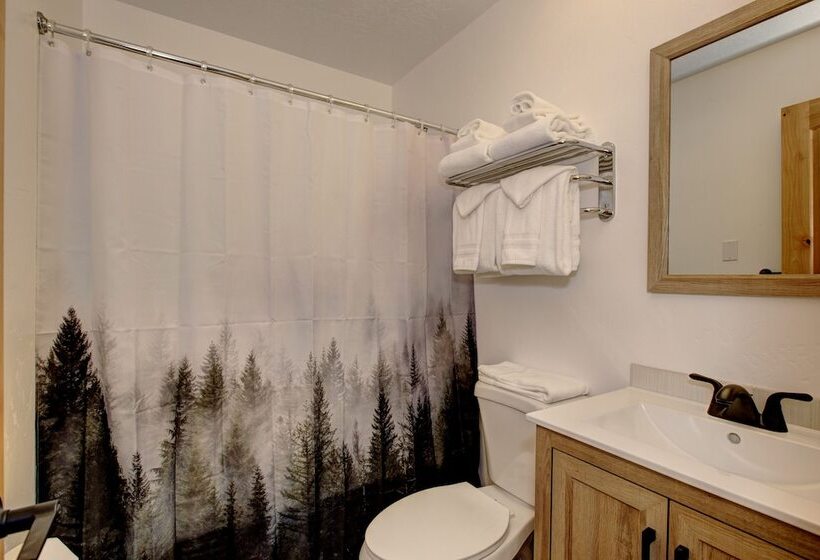 فندق Alpine Lodge