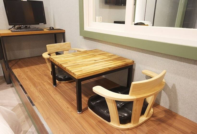 Motel Gimhae Samgye Martin