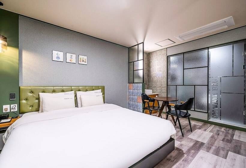 Motel Gimhae Samgye Martin