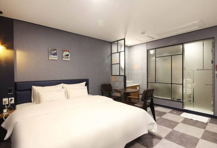 Motel Gimhae Samgye Martin