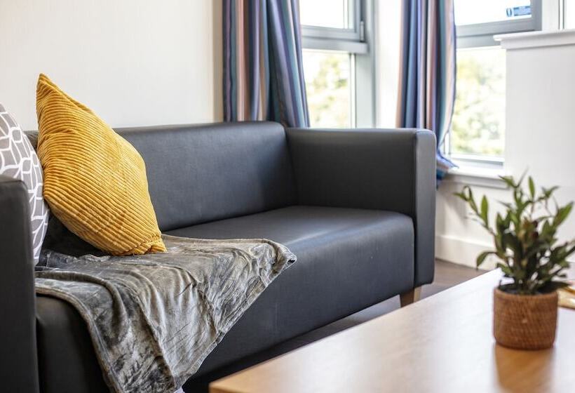 펜션 Belmont Apartments And Rooms