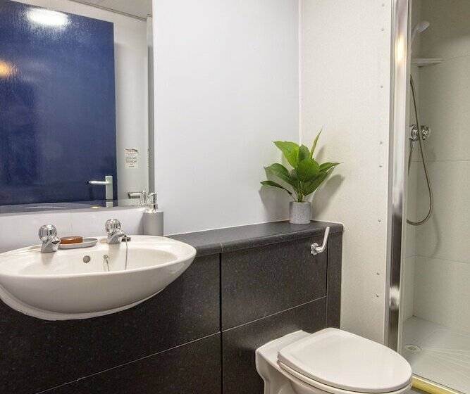 펜션 Belmont Apartments And Rooms