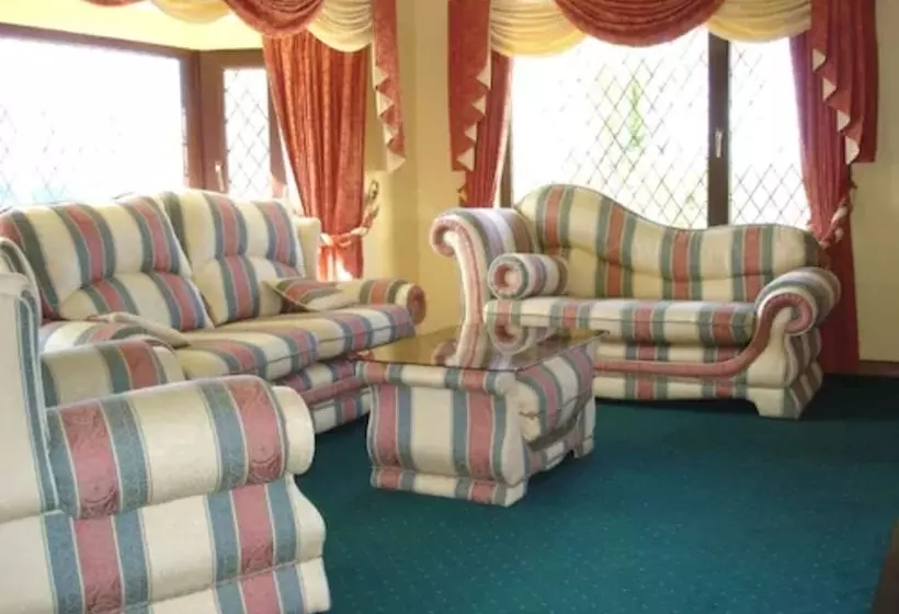 ベッドアンドブレックファースト Abbey Court