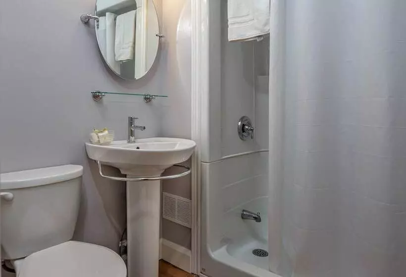 Hotelli Picton Harbour Inn