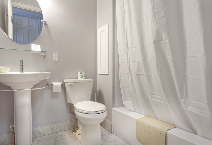 ホテル Picton Harbour Inn