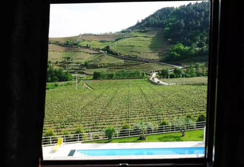 Maaseutuhotelli Solar Quinta Da Portela   Douro