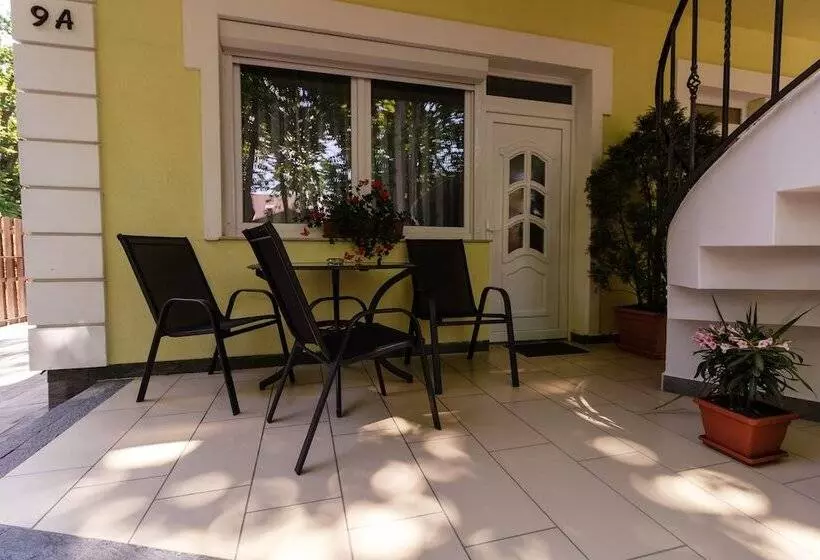 ペンション Bella Villa Siofok