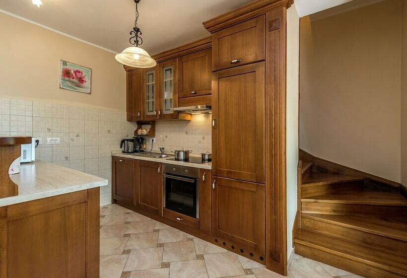 Villa For Up To 8 Persons, With Private Garden And Pool