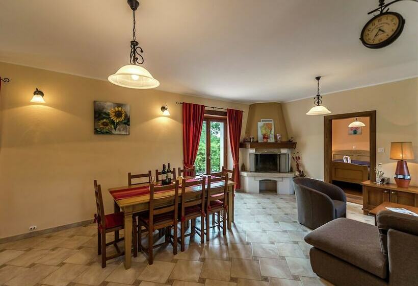 Villa For Up To 8 Persons, With Private Garden And Pool