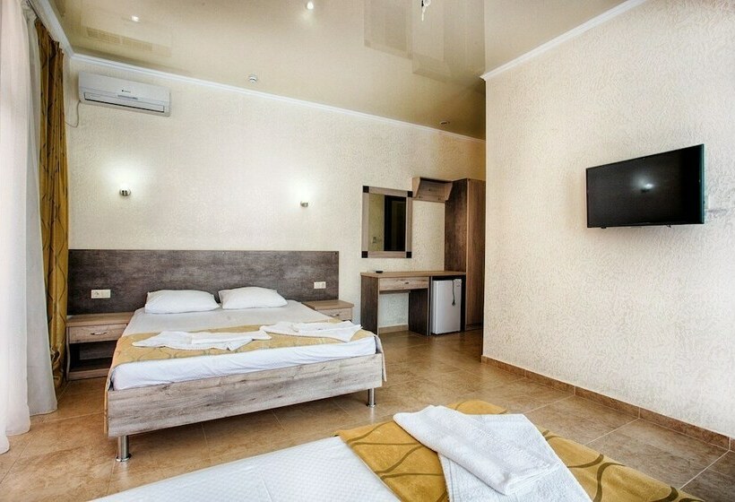 Отель Alexandra