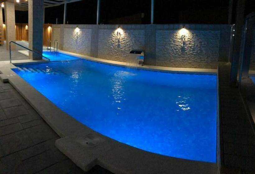 Отель Alexandra