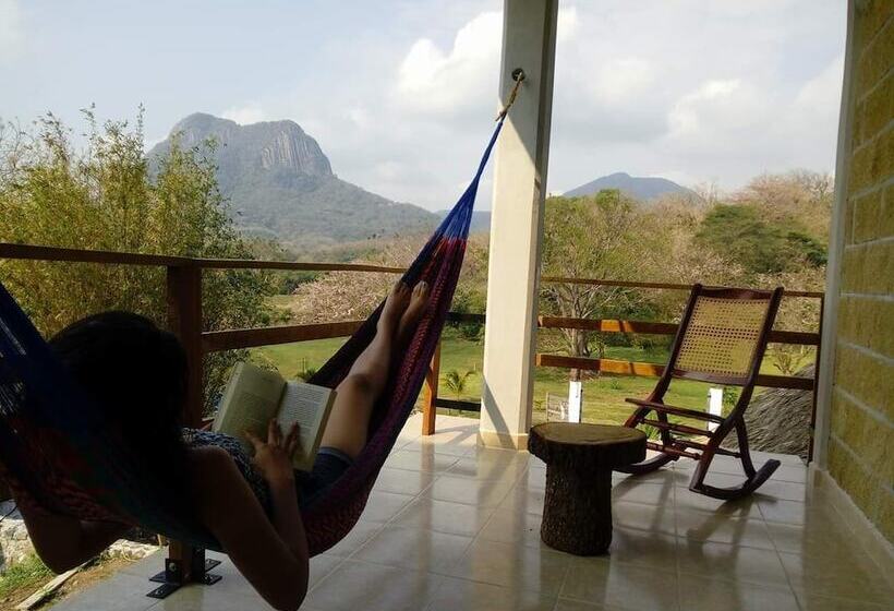 Отель Estancia De Cortés