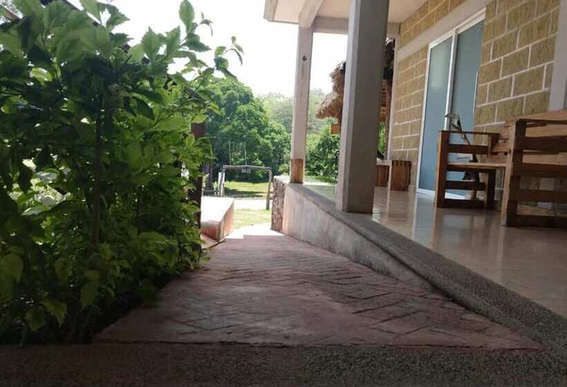 Отель Estancia De Cortés