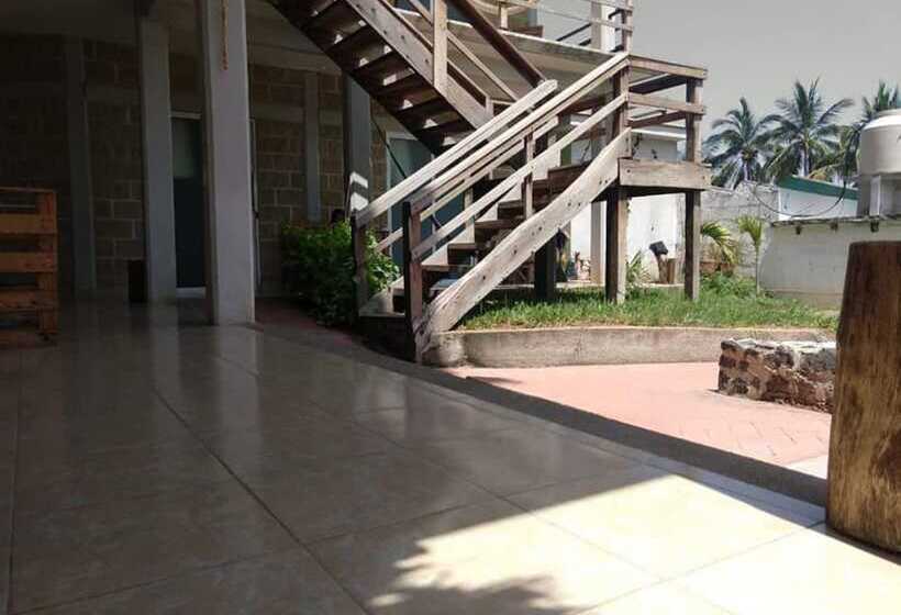 Отель Estancia De Cortés