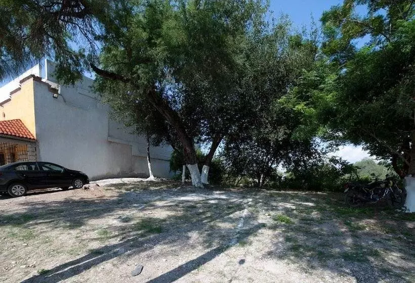 Hotelli Villas De San Miguel Media Luna