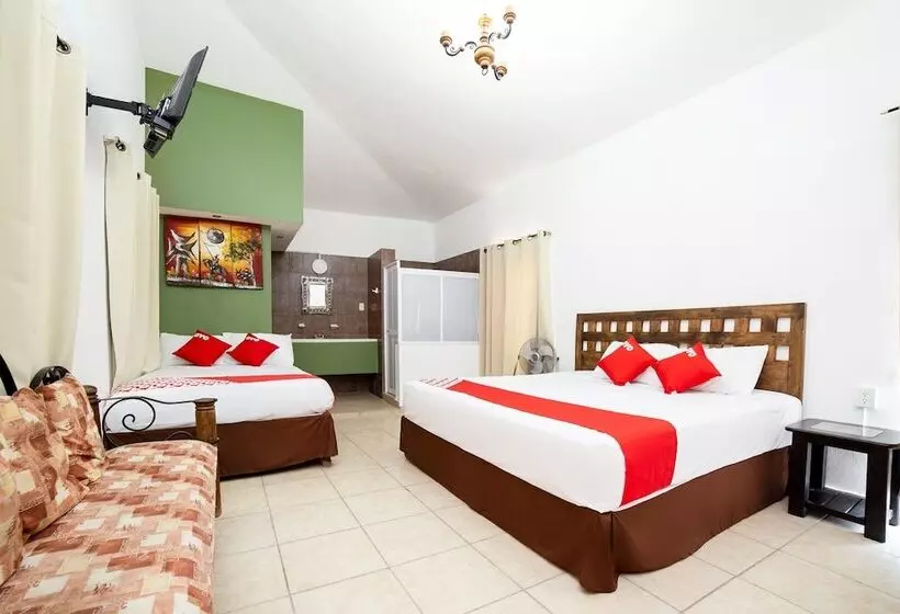 Hotelli Villas De San Miguel Media Luna