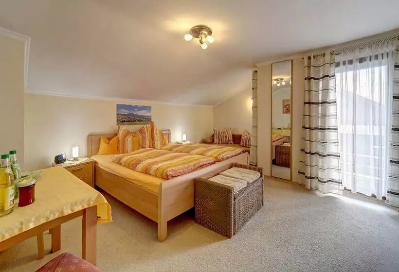 Majatalo Gästehaus Schmalzreich