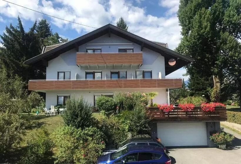 Bed & Breakfast Gästehaus Uggowitzer