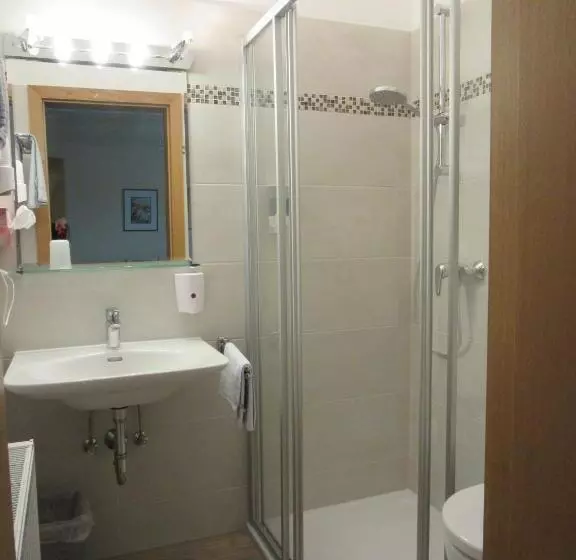 تختخواب و صبحانه Waldpension Mück