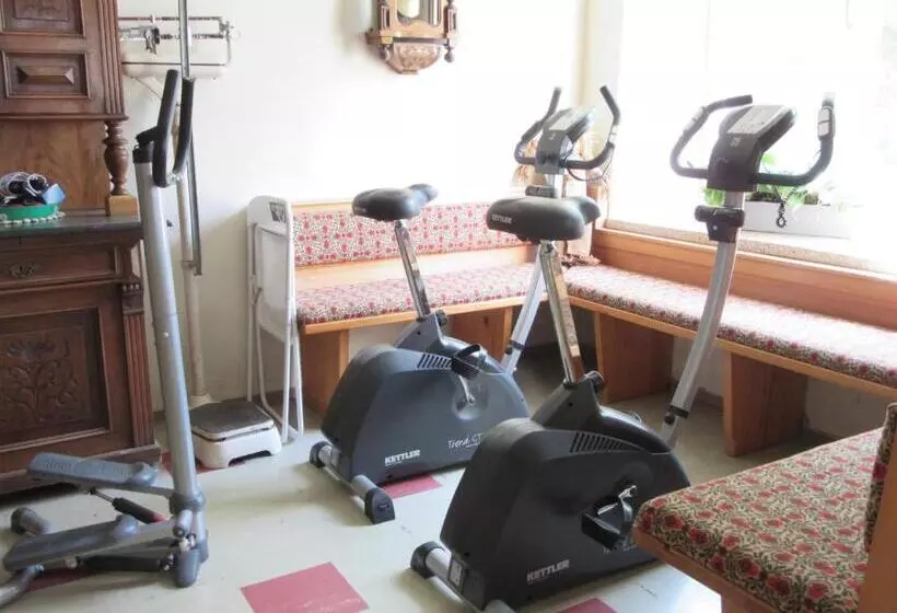 تختخواب و صبحانه Waldpension Mück