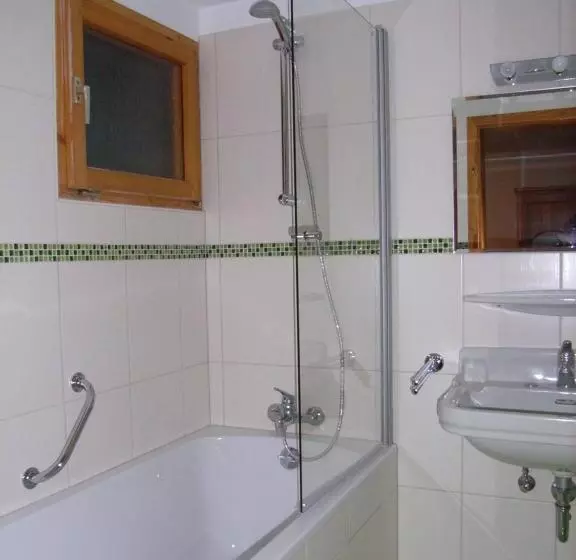 تختخواب و صبحانه Waldpension Mück