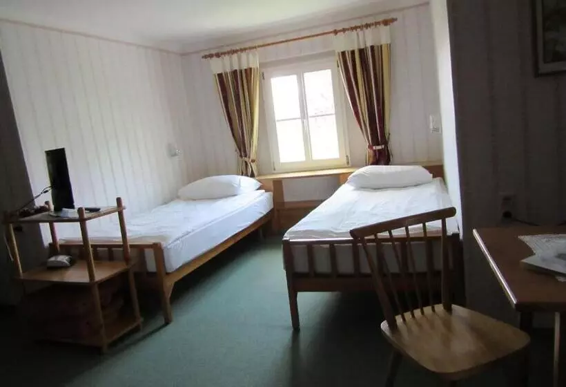 تختخواب و صبحانه Waldpension Mück