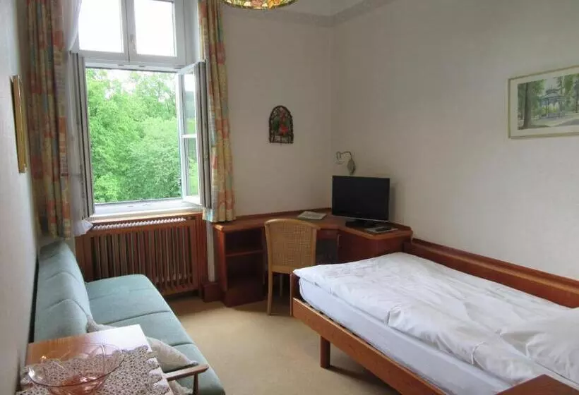 تختخواب و صبحانه Waldpension Mück