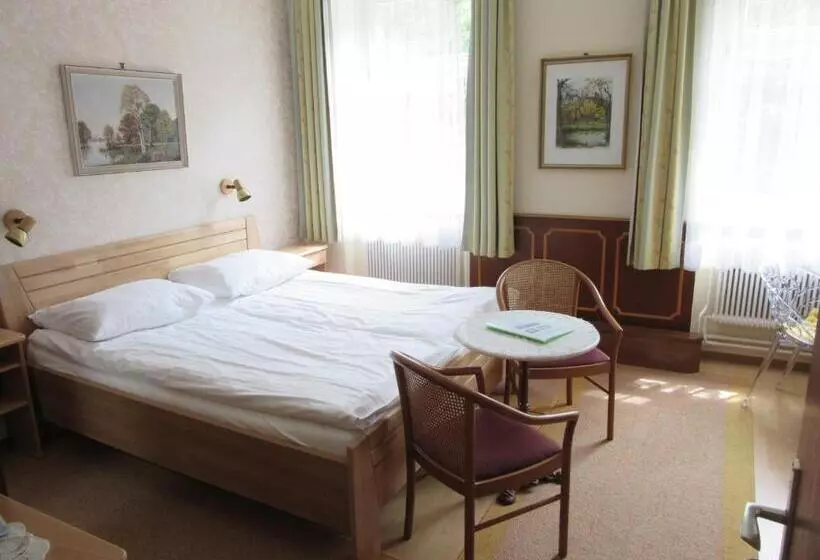 تختخواب و صبحانه Waldpension Mück