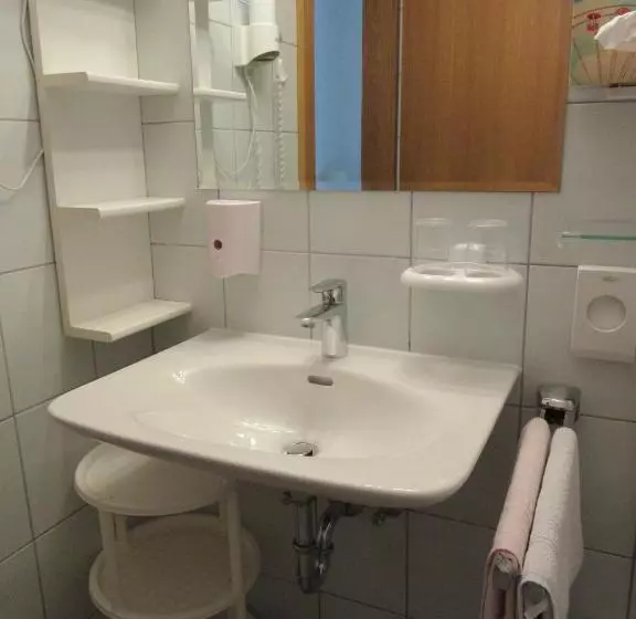 تختخواب و صبحانه Waldpension Mück