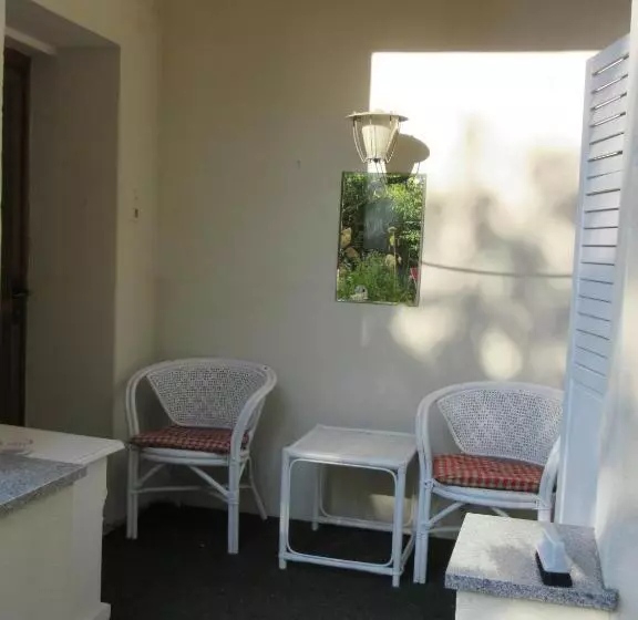 تختخواب و صبحانه Waldpension Mück