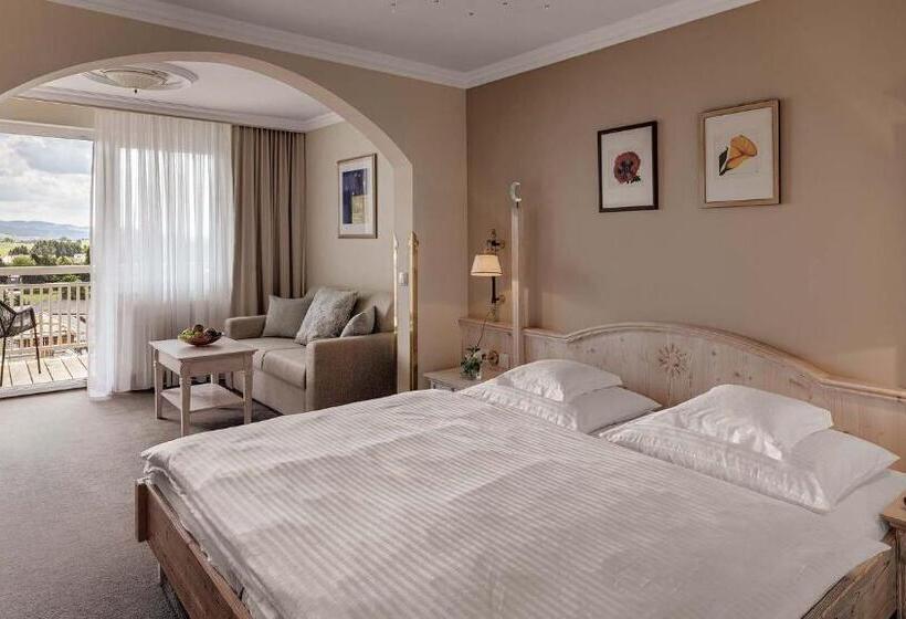 ホテル Almesberger