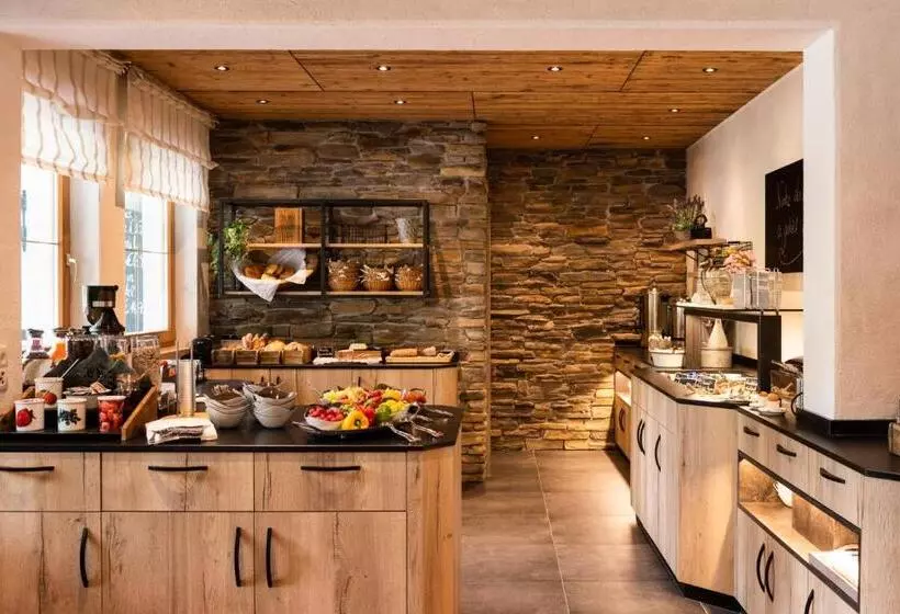 Отель Brunnenhof