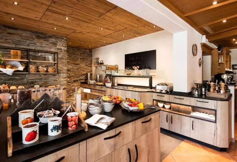 Отель Brunnenhof