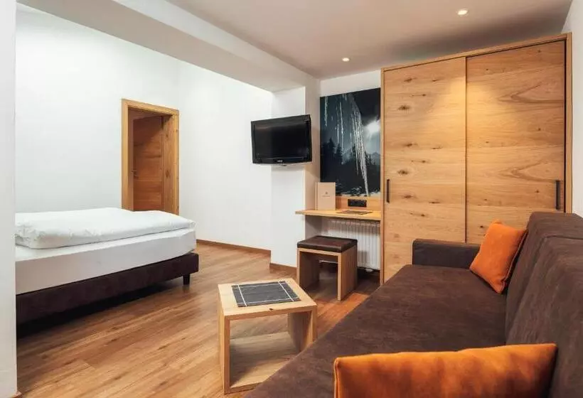 בית מלון כפרי Edelweiss Superior